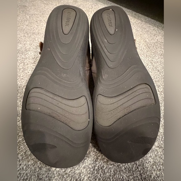 Aetrex Brown Suede Slouchy Style Booties w/ Buckle Details- Most COMFORTABLE!! - Picture 7 of 8